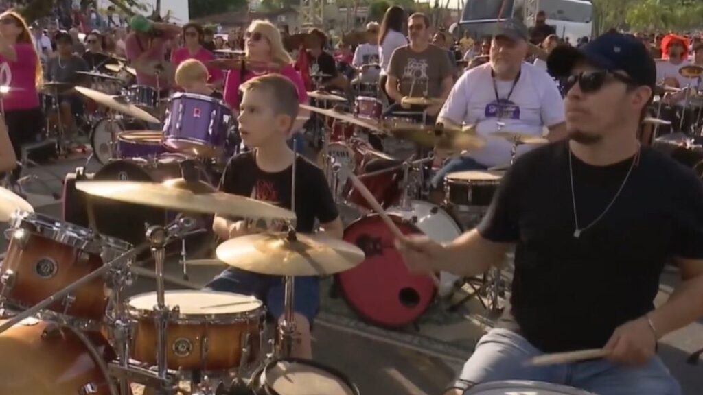 Festa do Trabalhador em Joinville: 100 Bateristas em Show Coletivo e Oficinas Gratuitas