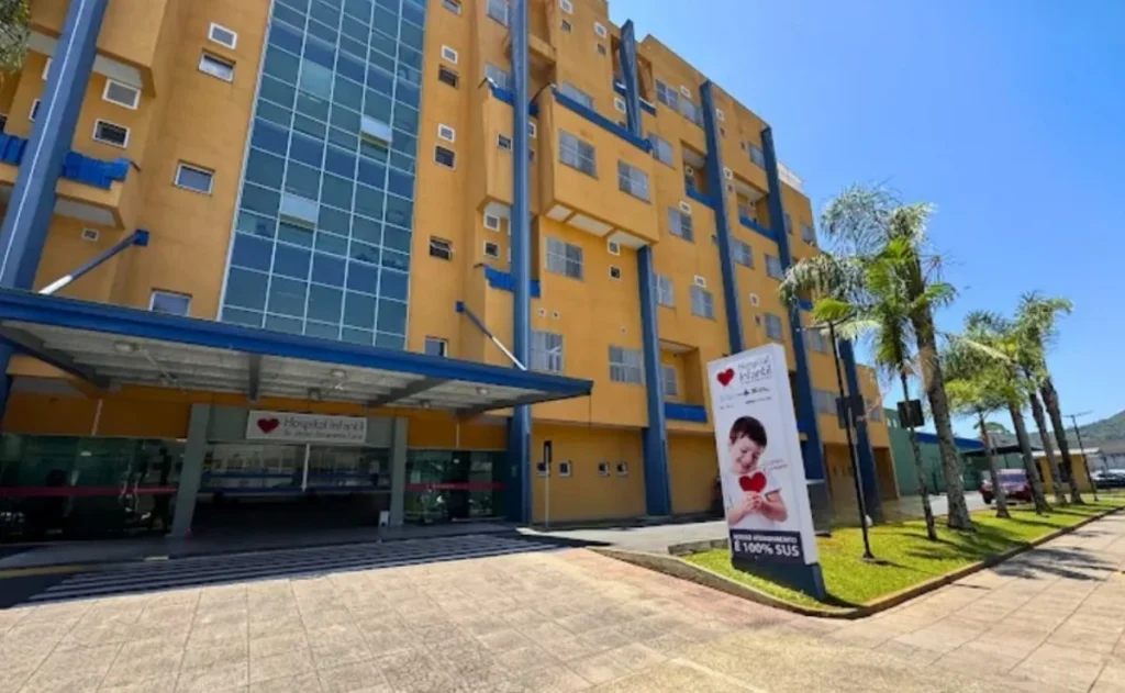 Tragédia em Santa Catarina: Bebê de 6 Meses Morre de Meningite Após Vacinação Atrasada