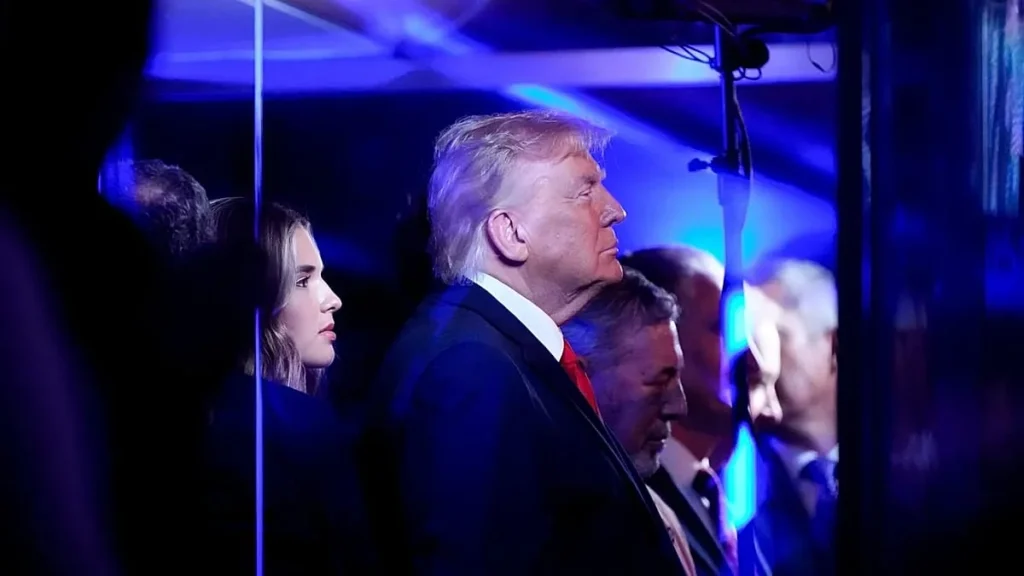 Trump vaiado durante o hino nacional nas finais da NBA em Nova Iorque