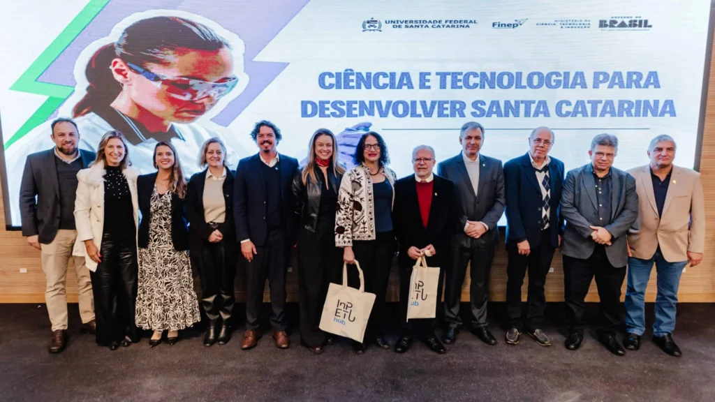 Encontro em Santa Catarina destaca avanços em ciência, tecnologia e inovação com supercomputador e programa de IA Encontro em Santa Catarina destaca avanços em ciência, tecnologia e inovação com supercomputador e p