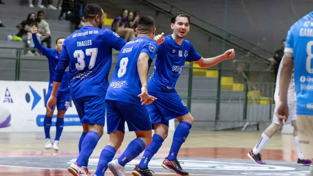 São Caetano Vence Blumenau e Se Aproxima da Liderança na Liga Nacional Silver São Caetano Vence Blumenau e Se Aproxima da Liderança na Liga Nacional Silver