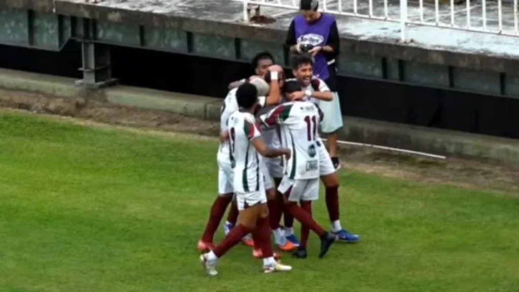 Fluminense de Joinville supera Jaraguá e quebra jejum na Série B Catarinense Fluminense de Joinville supera Jaraguá e quebra jejum na Série B Catarinense