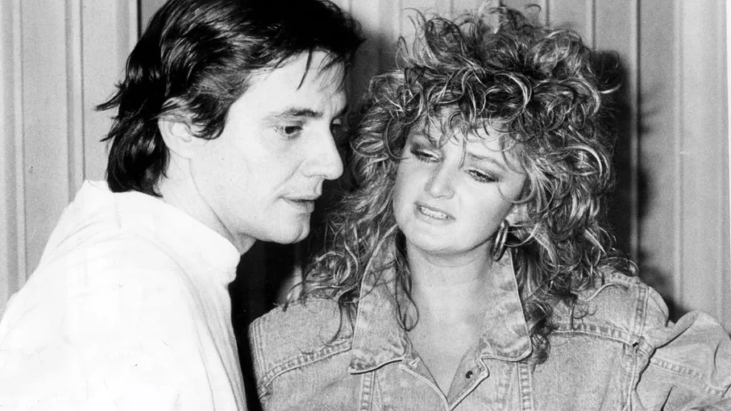 Morre Bonnie Tyler, voz marcante do hit ‘Total Eclipse of the Heart’, aos 75 anos Morre Bonnie Tyler, voz marcante do hit 'Total Eclipse of the Heart', aos 75 anos