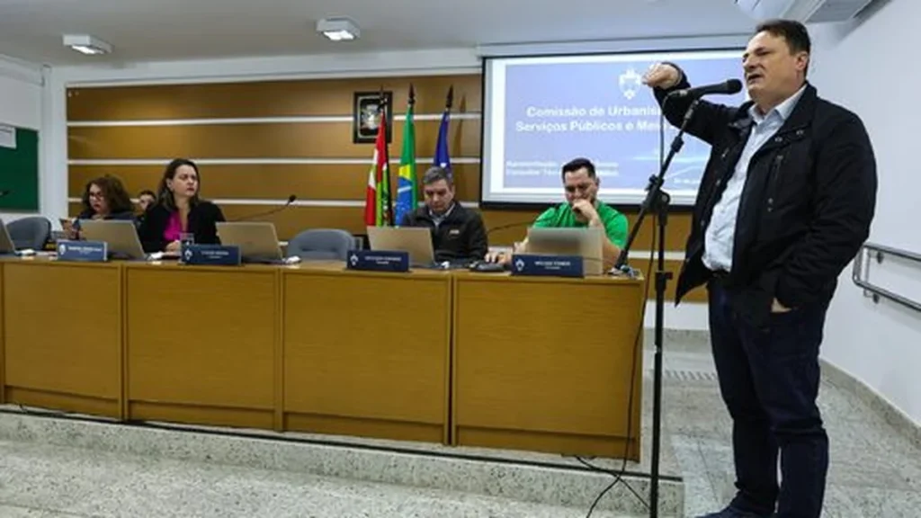 Verticalização no América: Audiência pública debate impacto do PLC nº 88/2025 em Joinville