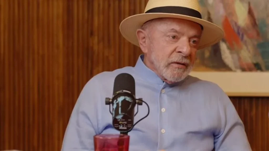 Lulinha mora na Espanha e evita comentar acusações, diz Lula Lulinha mora na Espanha e evita comentar acusações, diz Lula