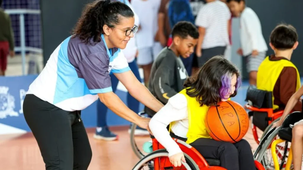 Dia de Lazer nas Férias com Giro Paradesportivo promove esporte e inclusão em Joinville