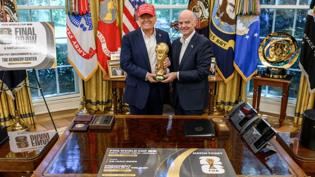 Fifa revoga cartão vermelho de jogador dos EUA e gera polêmica na Copa do Mundo 2026