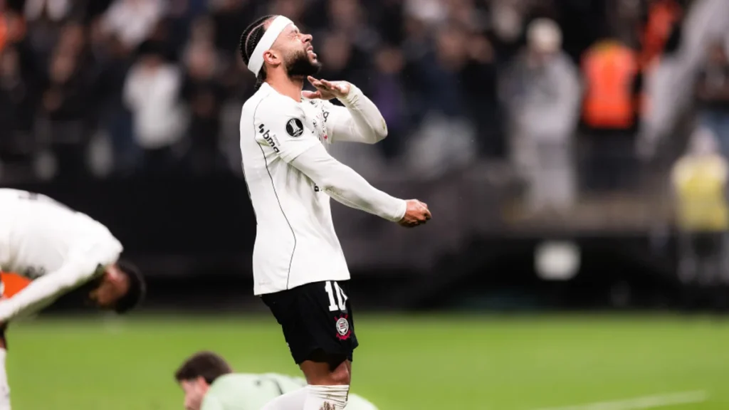 Corinthians define prazo para decisão sobre permanência de Memphis Depay com foco financeiro