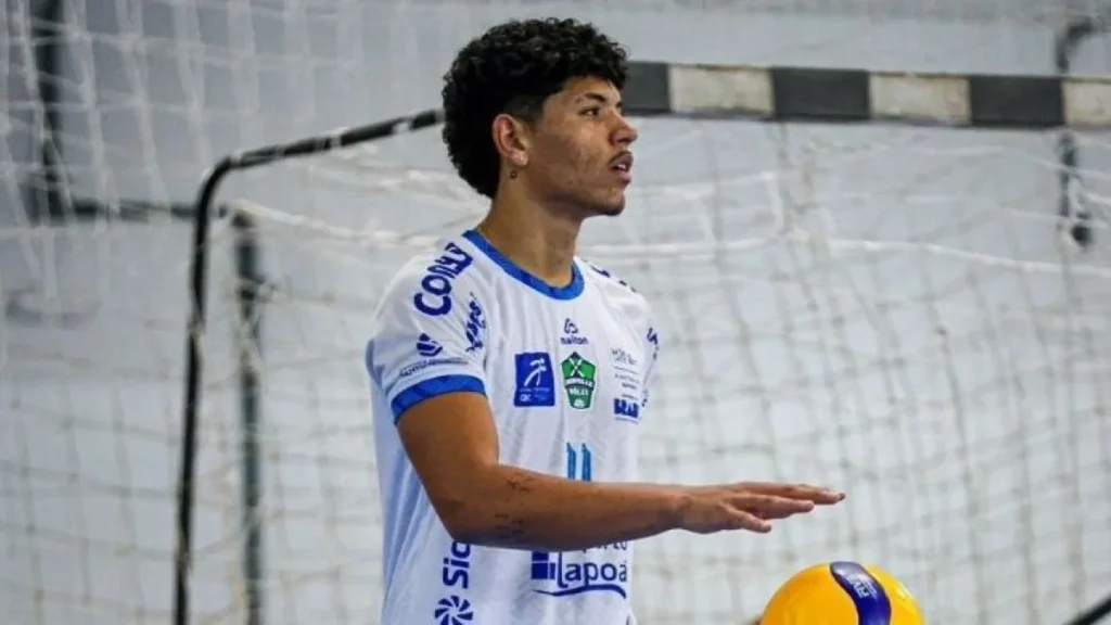 Joinville Vôlei promove levantador Kevin Vernier, jovem talento de 17 anos, ao time profissional Joinville Vôlei promove levantador Kevin Vernier, jovem talento de 17 anos, ao time profissional